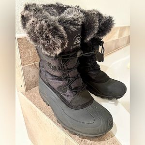 Kamik Momentum Winter Boots / Size 8